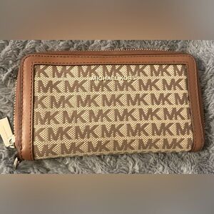 Michael Kors Monogram Zip Wallet in Brown and Cream